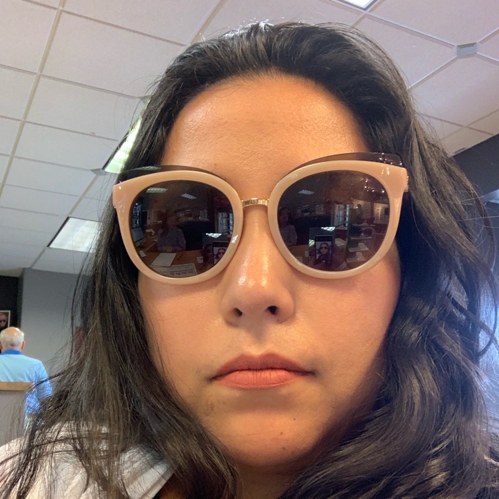 Meet your Posher, Maria